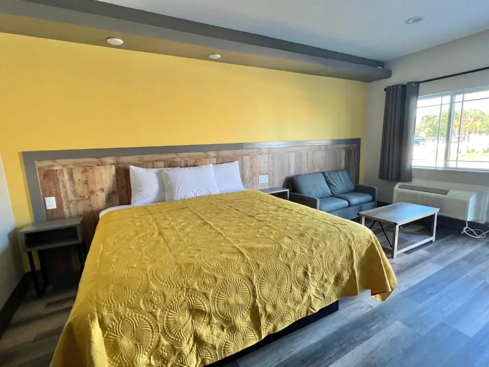 The Residency Suites 8